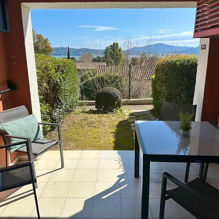 Apartament A Pied A La & Vue Grimaud